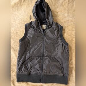 Super cute puffer vest